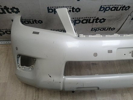 AA045980; Бампер передний; под паркт.; под омыват. (52119-60E01) для Toyota Land Cruiser Prado 150 (2010 — 2013)/БУ; Оригинал; Р1, Мелкий дефект; 