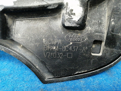 Фотография детали AA030492; Решетка радиатора, Autobiography (BH4M-8C437-A) для Land Rover Range Rover/БУ; Оригинал; Р2, Удовлетворительное; . Фото номер 15