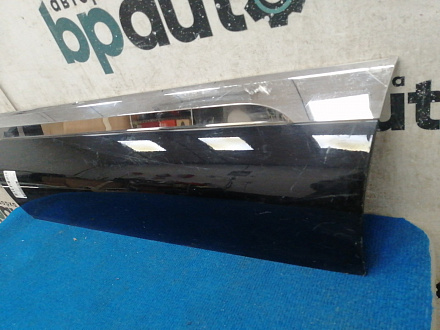 AA035884; Накладка на дверь задняя левая (7P6854949H) для Volkswagen Touareg/БУ; Оригинал; Р1, Мелкий дефект; 