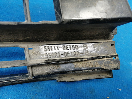 AA025494; Решетка радиатора верхняя (53101-0E190) для Toyota Highlander III (2014 — 2016)/БУ; Оригинал; Р2, Удовлетворительное; 