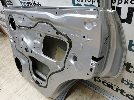 AA044378; Дверь задняя правая, с отв. под молдинг (67003-60560) для Toyota Land Cruiser 200 рест.2 (2015 - 2021)/БУ; Оригинал; Р2, Удовлетворительное; 