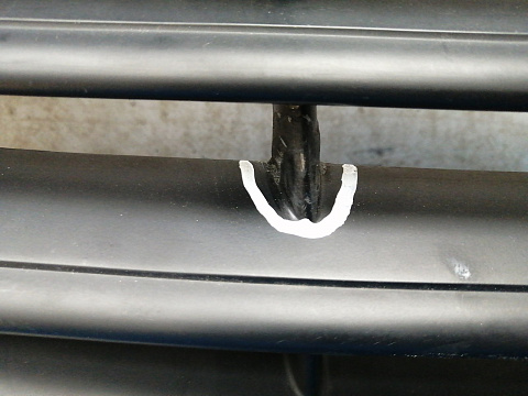 Фотография детали AA033958; Решетка радиатора (86361-3J201) для Hyundai IX55 (2008-2013)/БУ; Оригинал; Р1, Мелкий дефект; . Фото номер 15