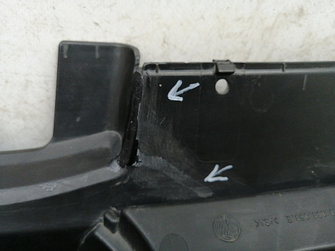 Фотография детали AA027391; Решетка радиатора (5G0853653E) для Volkswagen Golf/БУ; Оригинал; Р2, Удовлетворительное; . Фото номер 13