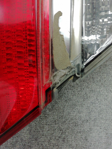 Фотография детали AA001970; Фонарь в крыло левый (A2218200164) для Mercedes-Benz S-klasse V (W221) (2005-2009)/БУ; Оригинал; Р1, Мелкий дефект; . Фото номер 2