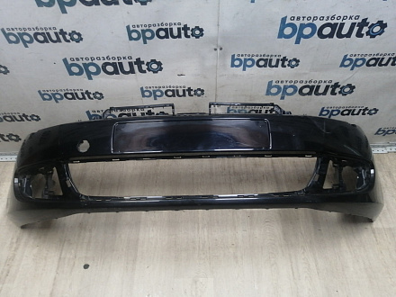 AA045974; Бампер передний; без паркт.; под омыват. (5K0807221) для Volkswagen Golf/БУ; Оригинал; Р1, Мелкий дефект; 