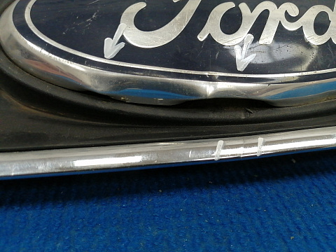 Фотография детали AA037733; Решетка радиатора, матовая (AM21-R8200-C) для Ford C-MAX II (2010-2015)/БУ; Оригинал; Р2, Удовлетворительное; . Фото номер 5