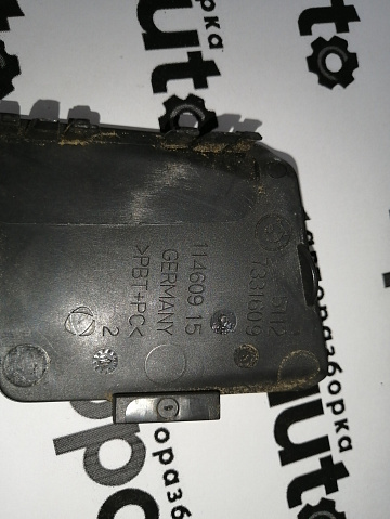 Фотография детали AA045016; Заглушка буксир. крюка заднего бампера (51127331609) для BMW 5 серия VI Sedan (F10) рест. (2013-2017)/БУ; Оригинал; Р0, Хорошее; . Фото номер 4