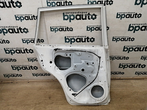 Фотография детали AA043320; Дверь задняя левая (67004-42120) для Toyota Rav4/БУ; Оригинал; Р2, Удовлетворительное; . Фото номер 13
