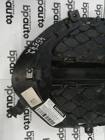 Фотография детали AA045542; Решетка переднего бампера правая; под паркт. (HK83-8B289-AA) для Jaguar F-Pace I (2016-2020)/БУ; Оригинал; Р0, Хорошее; . Фото номер 6