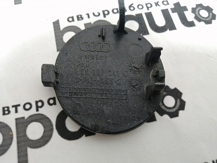 AA045661; Заглушка букс. крюка переднего бампера (8K0 807 241 C) для Audi A4 B8/БУ; Оригинал; Р1, Мелкий дефект; 