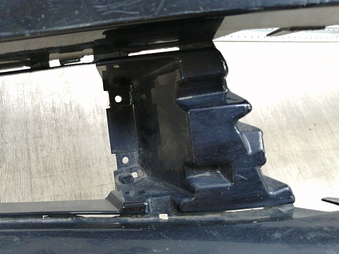 Фотография детали AA045038; Бампер передний; под паркт.; без омыват. (3G0807221) для Volkswagen Passat/БУ; Оригинал; Р1, Мелкий дефект; . Фото номер 7