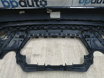 AA045899; Бампер задний; под паркт. (J8A2-17A958-AB) для Land Rover Range Rover Velar L560 (2017 - 2023)/БУ; Оригинал; Р1, Мелкий дефект; 