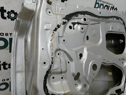Фотография детали AA013480; Дверь задняя правая (67003-05160) для Toyota Avensis/БУ; Оригинал; Р2, Удовлетворительное; . Фото номер 11