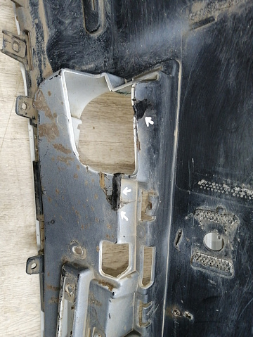 Фотография детали AA045389; Бампер передний; под паркт.; без омыват. (ANJ93404) для Cadillac Escalade IV (2014-2020)/БУ; Оригинал; Р2, Удовлетворительное; . Фото номер 32