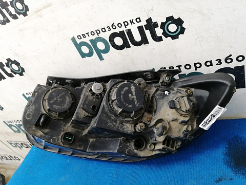 Фотография детали AA024315; Фара галоген правая (92102-2B011) для Hyundai Santa Fe/БУ; Оригинал; Р1, Мелкий дефект; . Фото номер 9