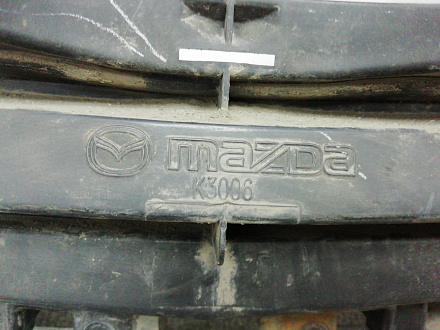 AA007829; Решетка радиатора (G46L-50712) для Mazda 6 III (GJ) рест. (2015-2018)/БУ; Оригинал; Р1, Мелкий дефект; 
