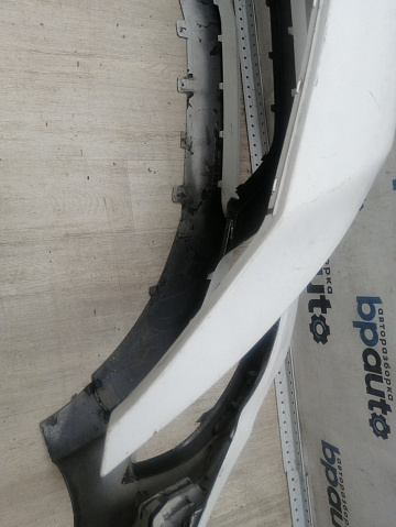 Фотография детали AA046197; Бампер передний AMG; под паркт.; под омыват. (A1178850825) для Mercedes-Benz CLA-klasse I (C117, X117) (2013-2016)/БУ; Оригинал; Р1, Мелкий дефект; . Фото номер 9