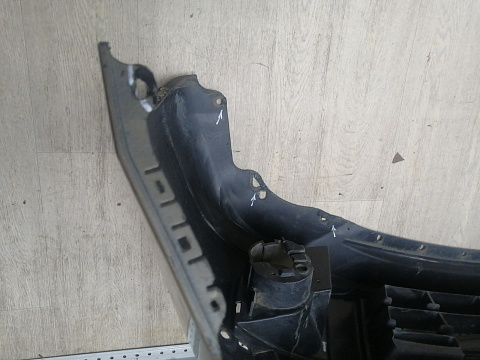 Фотография детали AA045992; Бампер передний; без паркт.; под омыват. (62022-EM00H) для Nissan Tiida/БУ; Оригинал; Р1, Мелкий дефект; . Фото номер 9