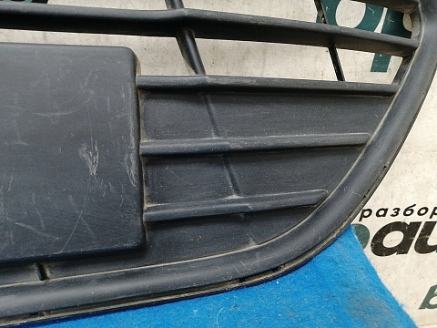 Фотография детали AA032264; Решетка переднего бампера (BS71-17B968-A) для Ford Mondeo/БУ; Оригинал; Р1, Мелкий дефект; . Фото номер 3