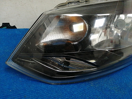 AA042401; Фара галоген левая (6RU941015) для Volkswagen Polo V Sedan (2010-2014)/БУ; Оригинал; Р1, Мелкий дефект; 