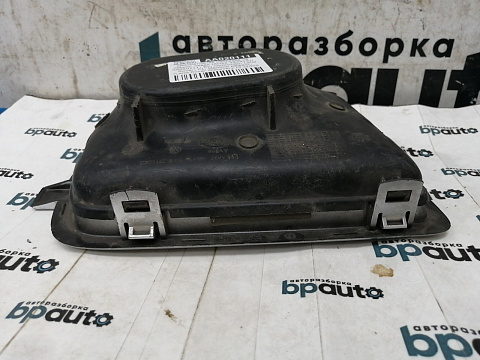 Фотография детали AA020111; Декоративная накладка на крыло, левая (AH22-16A415) для Land Rover Discovery/БУ; Оригинал; Р1, Мелкий дефект; . Фото номер 6