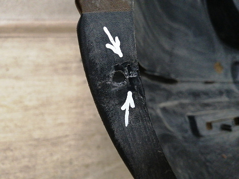 Фотография детали AA032713; Бампер задний; под паркт. (850225291R) для Renault Duster I (2011-2015)/БУ; Оригинал; Р1, Мелкий дефект; . Фото номер 24