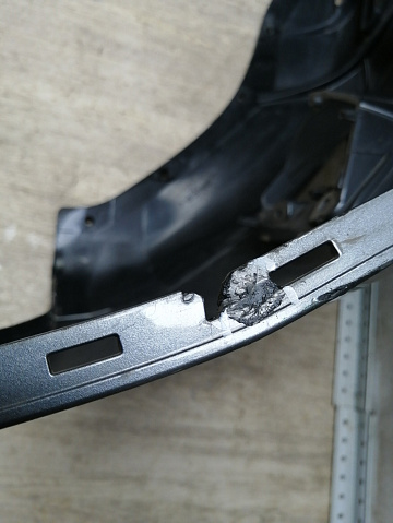 Фотография детали AA045837; Бампер передний; без паркт.; без омыват. (6400F307ZZ) для Mitsubishi ASX I рест. (2013-2016)/БУ; Оригинал; Р1, Мелкий дефект; . Фото номер 13