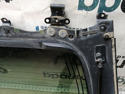 AA045272; Стекло крышки багажника (68105-60190)/БУ; Оригинал; Р1, Мелкий дефект; 