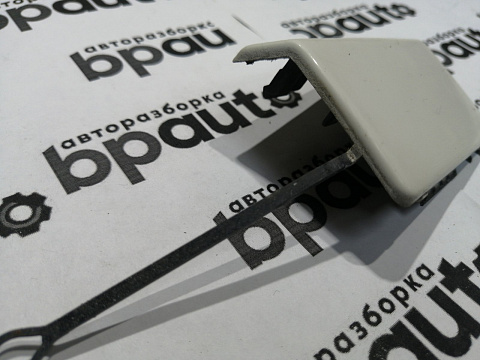 Фотография детали AA045471; Заглушка буксир. крюка заднего бампера AMG (A2128850426) для Mercedes-Benz E-klasse IV Sedan (W212) (2009-2013)/БУ; Оригинал; Р0, Хорошее; . Фото номер 3