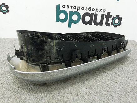 AA004532; Решетка радиатора правая (51117316076) для BMW/БУ; Оригинал; Р1, Мелкий дефект; 
