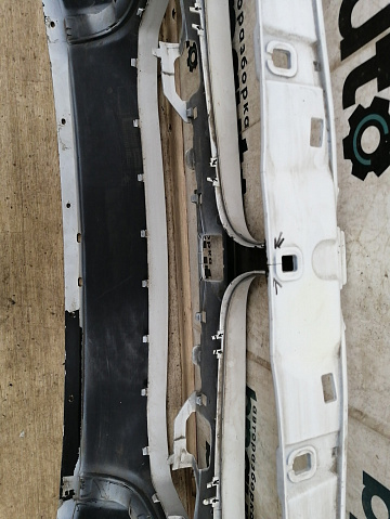 Фотография детали AA032421; Бампер передний, М-пакет; под паркт.; без омыват. (51118091971) для BMW/БУ; Оригинал; Р2, Удовлетворительное; . Фото номер 11
