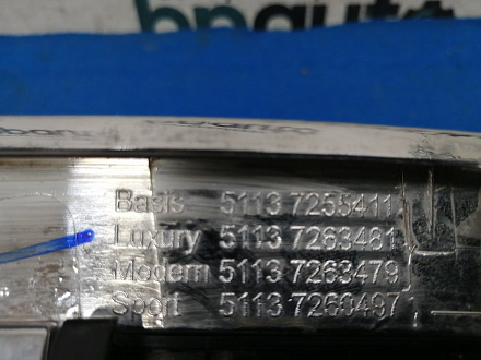 AA034164; Решетка радиатора левая (51137255411) для BMW 3 серия F30 F31/БУ; Оригинал; Р2, Удовлетворительное; 