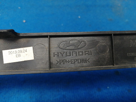 AA030086; Решетка переднего бампера (86550-2Y000) для Hyundai IX35/БУ; Оригинал; Р1, Мелкий дефект; 