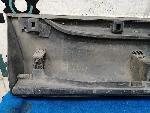 Фотография детали AA032008; Накладка на дверь задняя левая, нижняя (75076-48100) для Toyota Highlander II рест. (2010 - 2013)/БУ; Оригинал; Р2, Удовлетворительное; . Фото номер 9