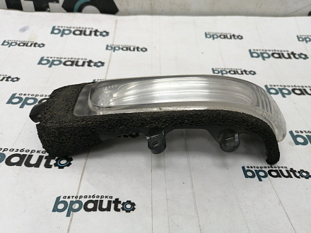 Повторитель поворота в зеркало правый Тойота Rav4 35 2010 — 2013, б/у, фото 4