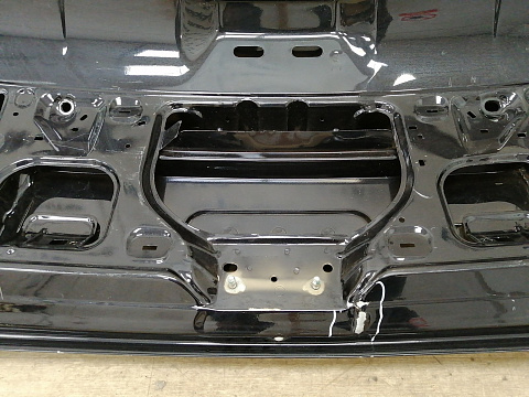 Фотография детали AA038135; Крышка багажника (5C6827025A) для Volkswagen Jetta VI (2010- 2014)/БУ; Оригинал; Р3, Под восстановление; . Фото номер 19