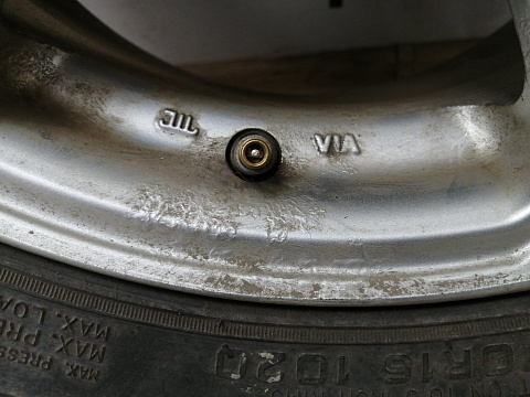 Фотография детали AA013206; Диск литой с резиной, 16x7J, 5x114.3, ET45 для Suzuki Grand Vitara/БУ; Оригинал; Р2, Удовлетворительное; . Фото номер 8
