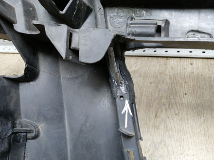 AA045531; Бампер передний; под паркт.; под омыват. (4L0 807 437 H) для Audi Q7 I рест. (2010-2015)/БУ; Оригинал; Р1, Мелкий дефект; 