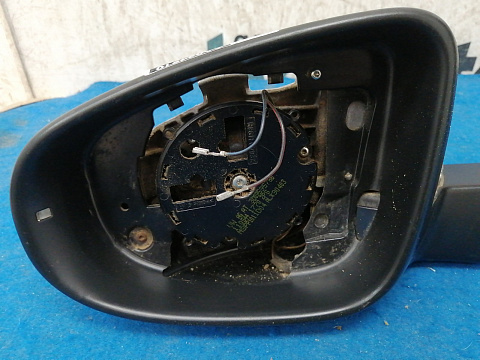 Фотография детали AA034910; Зеркало левое, 6 контактов (1T1857501BH9B9) для Volkswagen Touran II (2010-2015)/БУ; Оригинал; Р1, Мелкий дефект; . Фото номер 11
