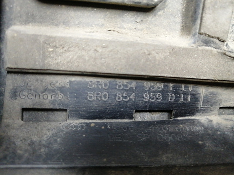 Фотография детали BA000043; Накладка переднего левого крыла (8R0 854 959 E) для Audi Q5 I (2008-2012)/БУ; Оригинал; Р1, Мелкий дефект; . Фото номер 6