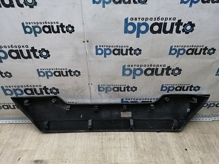 AA045510; Накладка крышки багажника нижняя, пластик (90901-JU00A) для Nissan X-Trail T31/БУ; Оригинал; Р1, Мелкий дефект; 