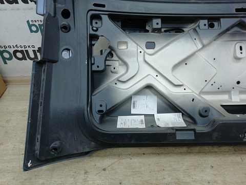 Фотография детали AA022124; Крышка багажника (HY3240010A) для Land Rover Discovery V L462 (2017 - н.в.)/БУ; Оригинал; Р1, Мелкий дефект; . Фото номер 9