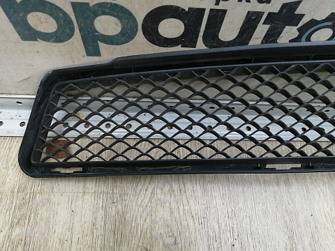 Фотография детали AA046140; Решетка переднего бампера нижняя, AMG (A1668855925) для Mercedes-Benz M-klasse III (W166) (2011-2015)/БУ; Оригинал; Р1, Мелкий дефект; . Фото номер 2