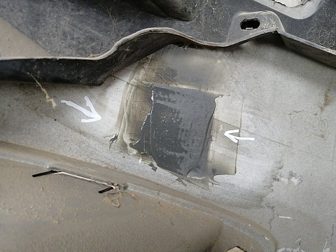 Фотография детали AA026402; Бампер передний; без паркт.; под омыват. (AM51-R17K819-A) для Ford C-MAX II (2010-2015)/БУ; Оригинал; Р1, Мелкий дефект; . Фото номер 13