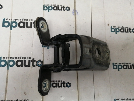 AA039116; Петля передней левой двери верхняя (82420-1KA0A) для Nissan Juke/БУ; Оригинал; Р0, Хорошее; 