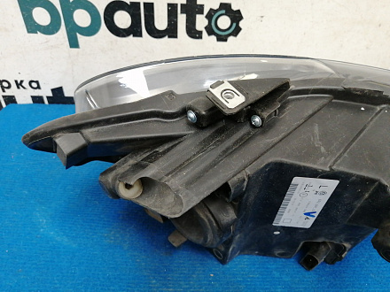 AA042402; Фара галоген левая (6RU941015) для Volkswagen Polo V Sedan (2010-2014)/БУ; Оригинал; Р1, Мелкий дефект; 