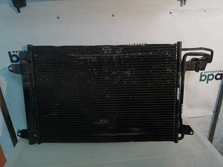 AA023401; Радиатор кондиционера (1K0 820 411 Q)/БУ; Оригинал; Р2, Удовлетворительное; 