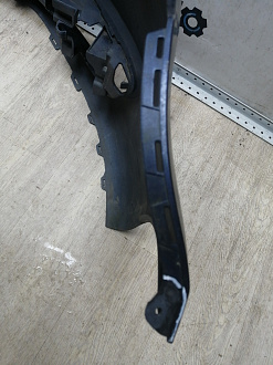 BA000245; Бампер передний; без паркт.; под омыват. (5M0807221N) для Volkswagen Golf Plus II (2009-2014)/БУ; Оригинал; Р2, Удовлетворительное; 