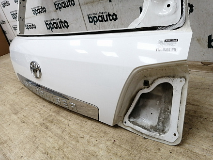 AA021595; Крышка багажника верхняя (67005-60D51) для Toyota Land Cruiser 200 (2008 — 2012)/БУ; Оригинал; Р0, Хорошее; (040) Белый