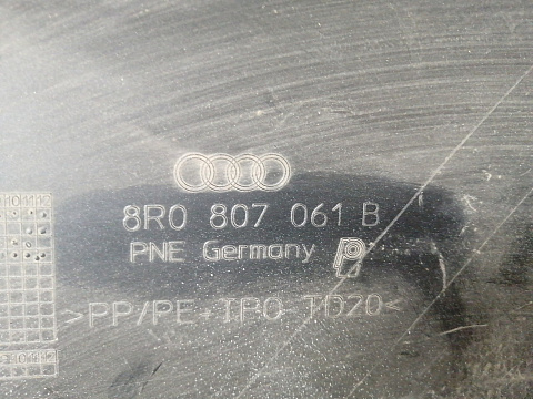 Фотография детали AA030127; Юбка переднего бампера (8R0 807 061 B) для Audi Q5 I (2008-2012)/БУ; Оригинал; Р1, Мелкий дефект; . Фото номер 9